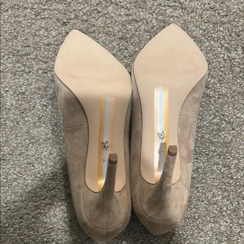 Sam Edelman Women's Nude Suede Pointed-Toe Pumps - Picture 5 of 5
